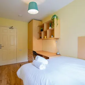  Holiday home 127 - Lovely 2 Bed With Parking Ireland