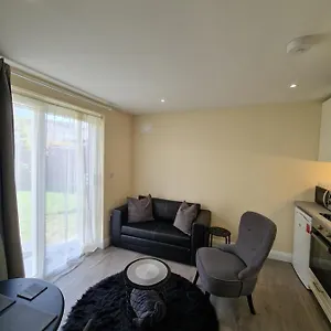 Cosy Self Contained Space Near Airport Dublin